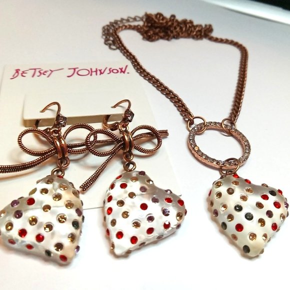 Beautiful Betsey Johnson Necklace and Matching Earrings - Picture 1 of 5